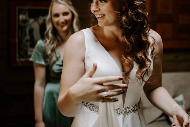 Formal Faces - On Location Hair & Makeup for Weddings 1