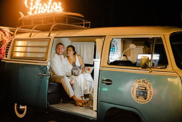 The Maui Photo Bus - 1