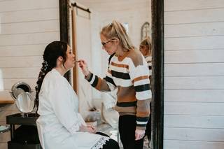 Kristina Overton Onsite Hair & Makeup - 12