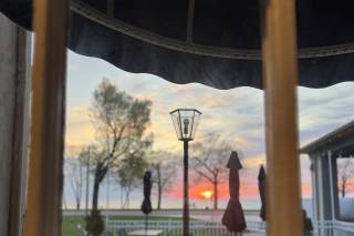 Lakehouse Restaurant & Bar - 6
