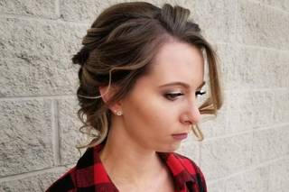 The Mane Exhibit Hair & Makeup Studio - 18