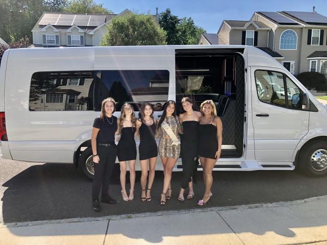 JBJ Limousine - 4