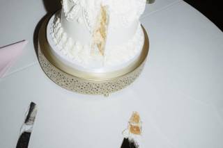 Holly’s Bakes & Cakes - 5