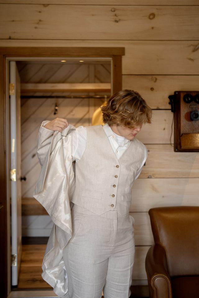 Valotta's Tuxedo - 3