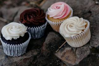 Sweet Frostings Blissful Bakeshop - 9