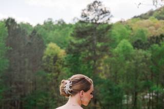 The Farmhouse Apothecary & Wellness Spa - 6