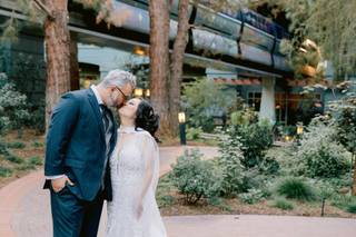 Disneyland Hotel - 24