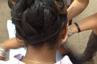 Willow and Lace Hairstyling - 127