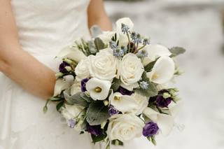 Artistic Blossoms Floral Design Studio - 8