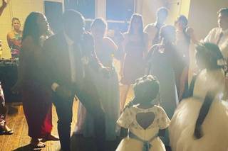 A2Z Mobile Music - Fort Worth Wedding DJ - 12