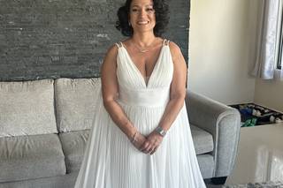 Lizzie Ibarra Hair & Airbrush Make-up Artist - 32