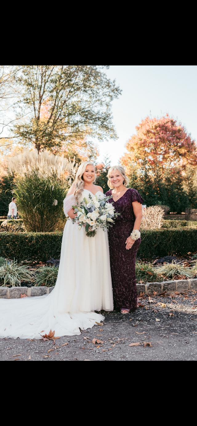 Dressigner - Bridal Alterations Studio Atelier - 1