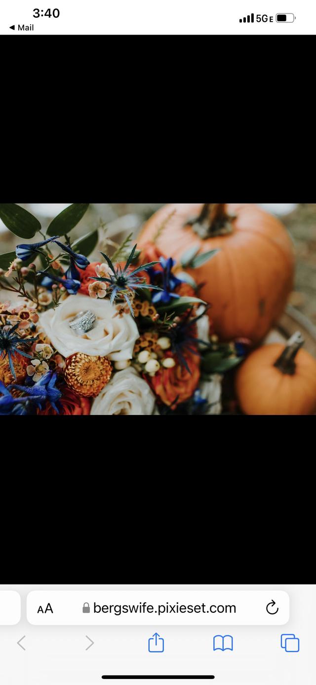 A Moment In Time Floral Design - 2