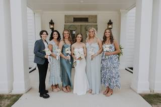 Sunflowers Designs And Garden Florist - 7