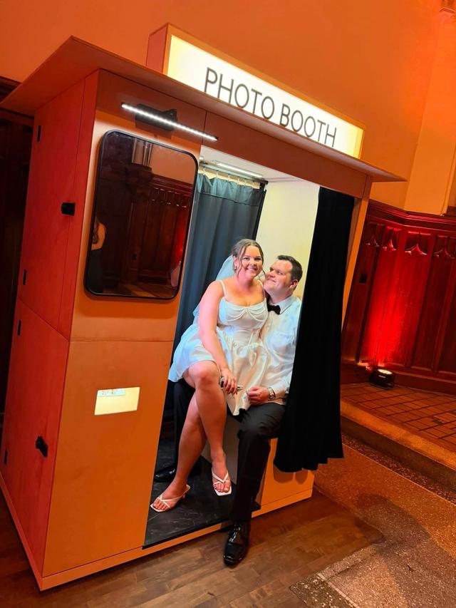 2D Photo Booths LLC - 2