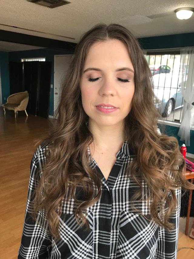 Blondet Beauty Hair and Makeup Artistry - 1