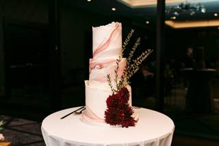 Lydia's Cakes & Confections - 6