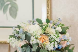 Monzie's Floral Design - 12