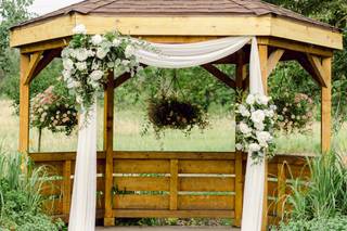 Newberry Brothers Floral & Décor - 7