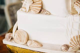 Emerald Coast Custom Cakes - 10
