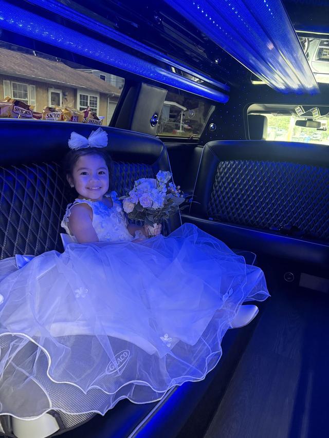 First Class Luxury Limos - 3
