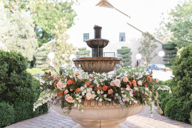 Bloom & Vine Wedding and Event Flowers - 4