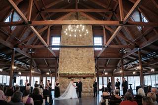The Pavilion at Orchard Ridge Farms - Exclusive Catering by Henrici's - 11