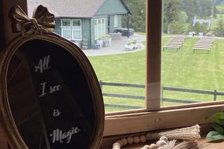 Belle & Barn - 5