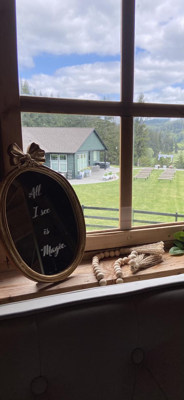 Belle & Barn - 2