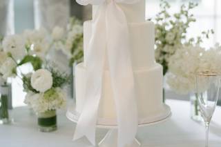 Bloom Custom Cakes - 8
