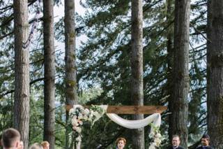 Annemarie Juhlian, Seattle Wedding Officiant & Minister - 31