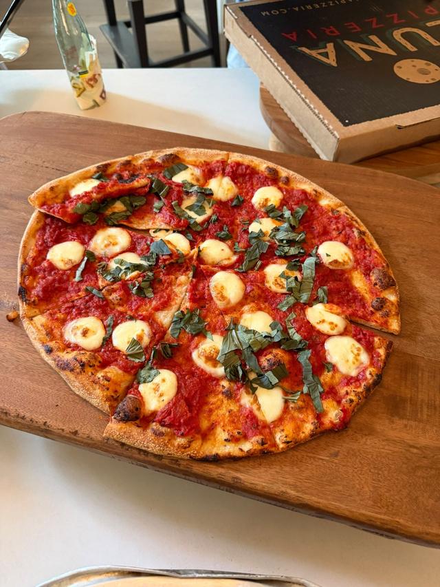 Ilmioamore Woodfired Pizza Truck - 2