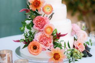 Precious and Blooming Floral Design - 14