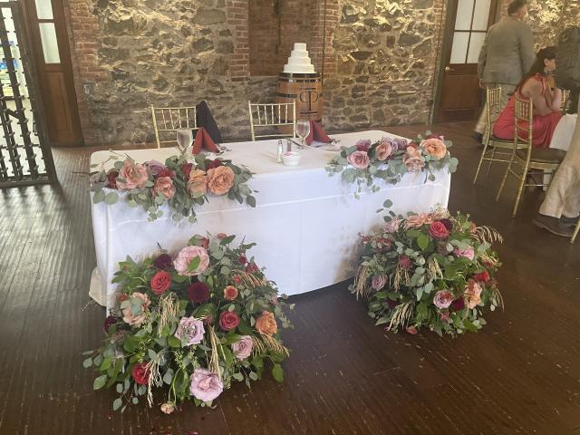 Lucilles Florist - 4
