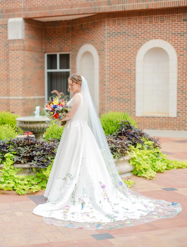 Lady Liz Bridal Alterations & Custom Designs - 4