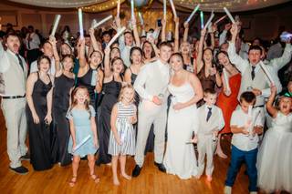 Hemmelgarn Entertainment DJ & Photo Booth Services, LLC - 5