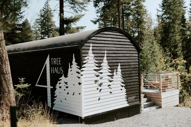 The Cabins at Blacktail - 3