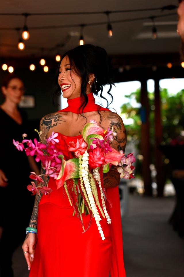 Lalamilo Flower Girl - 2