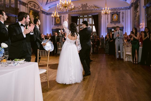 DoubleTree By Hilton - The Tudor Arms Hotel - 4