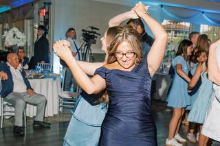 Fantastic DJs & Photo Booth - 10