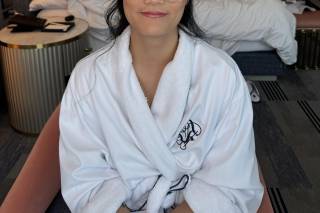 Makeup in the 702 - 16