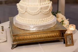 Beverly's Bakery - 5