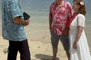Just Married Hawaii - 9