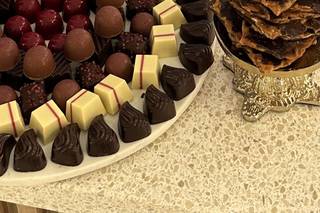 La Louviere Chocolatier - 1