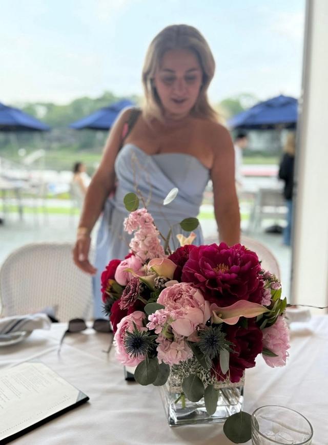 VIKA floral production - 2