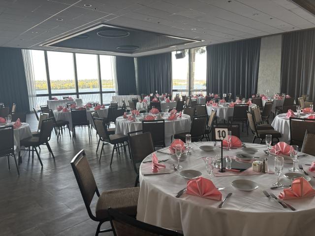 Holiday Inn Portland – Columbia Riverfront - 1