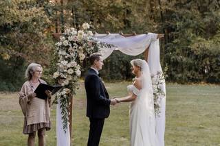 Rev. Shannon Wall, Joyful Weddings for All! - 10