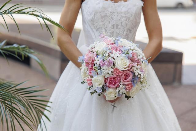 Dale's Designs & Florals - 1