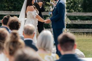Ceremony Officiants - Rev. Laura Cannon & Associates - 13