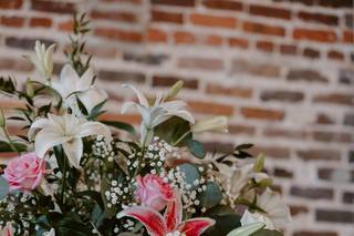 Lisa Foster Floral Design - 9